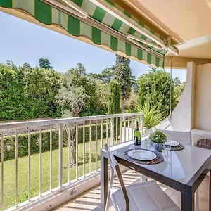 Studio Le Mexico-8 , Saint-Raphaël France